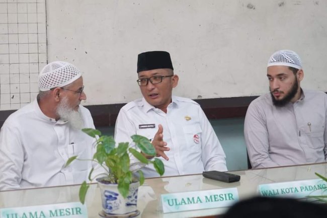 Dua Syeikh Madinah Dengarkan Kemampuan Hafalan Alquran Siswa di Padang 