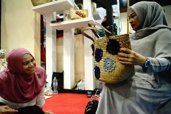 Inacraft 2023 Produk Kerajinan Tanah Datar Banyak Diminati 