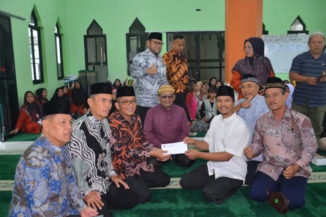 Wako Hendri Septa Kukuhkan Pengurus Masjid Baitul Ihsan Tanah Sirah Piai