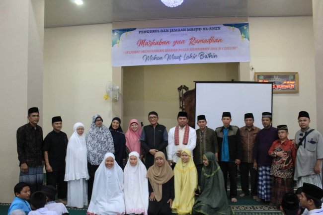 Wali Kota Padang Hendri Septa Safari Subuh Ramadhan Kunjungi Mesjid Dan Mushalla 