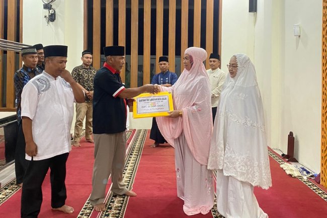 Ketua DPRD Kota Solok Hj. Nurnisma Kunjungi Masjid Al Hikmah Kelurahan Aro IV Korong