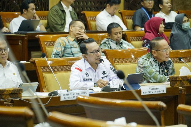 Ikut Dengar Pendapat Panja RUU Komisi X DPR RI, Eka Putra Paparkan Kendala Pariwisata Tanah Datar