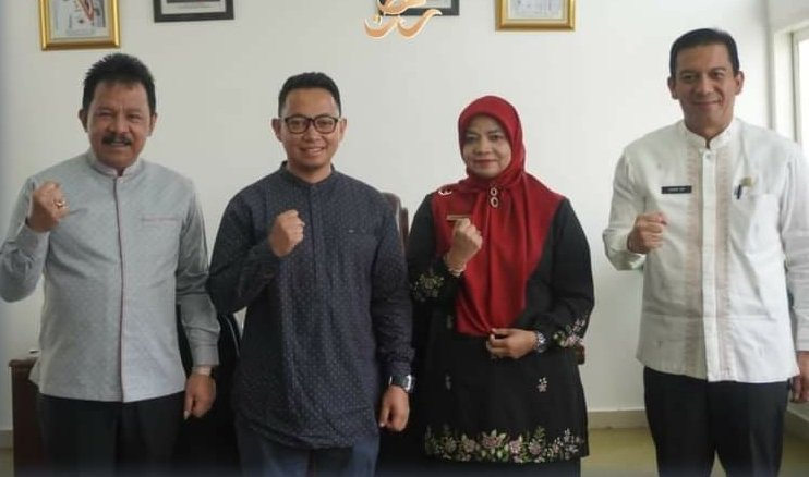 Guru SMP Negeri 5 Padang Panjang Mengajar Di Sekolah Indonesia Luar Negeri (SILN)