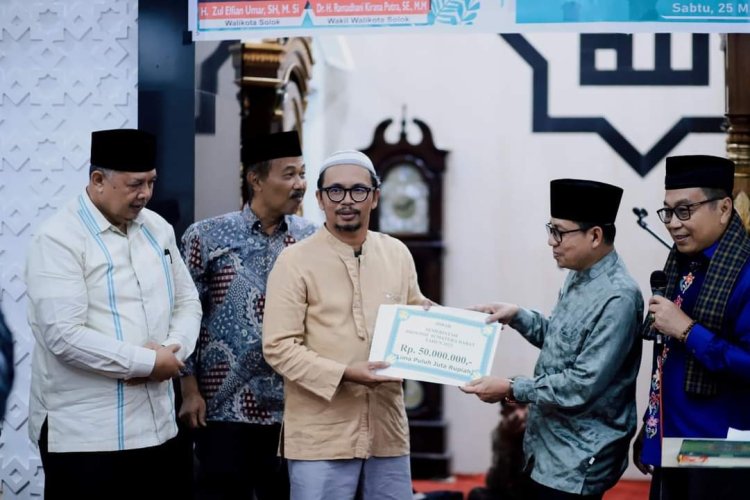 Tim Safari Ramadhan IV Provinsi Sumatera Barat Kunjungi Mesjid Rancak di Kota Solok