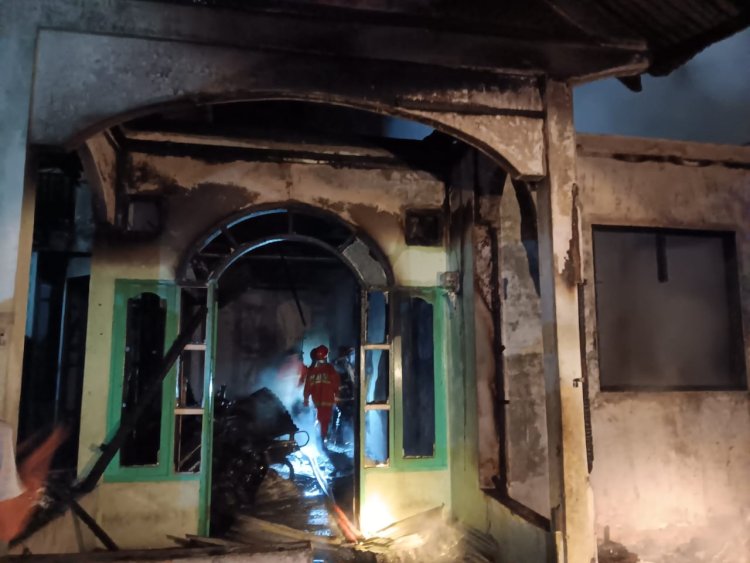 Menjelang Sahur, Kebakaran di Andaleh 3 Unit Motor Hangus Terbakar