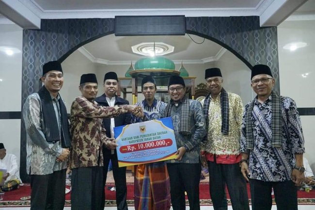 Kunjungi Masjid Nurul Qolbi Masyarakat Minta Ini Kepada Bupati Eka Putra 