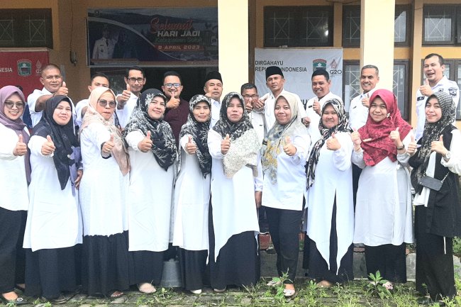 Hari Pertama Kerja Aparatur Kecamatan Hiliran Gumanti Halal bi Halal 