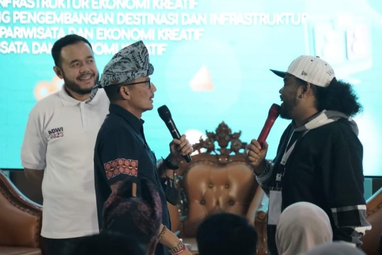 Menteri Sandiaga Uno Talk Show Usai Kunjungi Desa Wisata Kubu Gadang