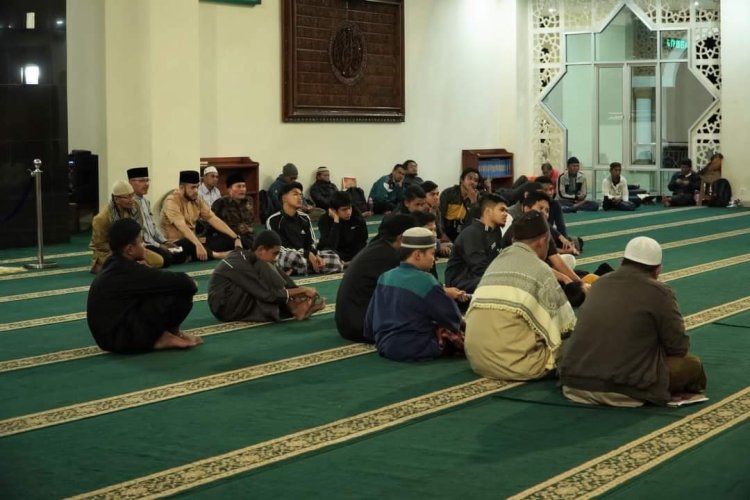 Wako Fadly Amran Sapa Peserta Iktikaf Di Islamic Center