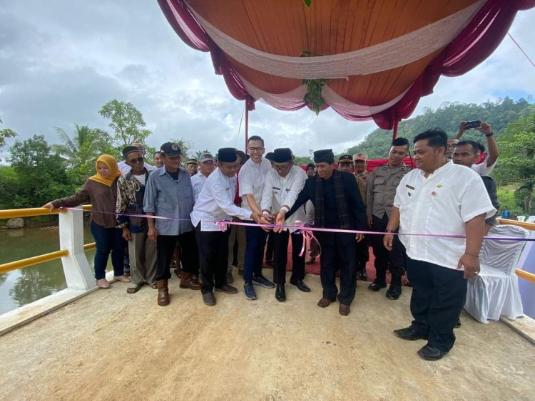 Diresmikan Wako Hendri Septa, Keluarga Sutan Rizal Sini Hibahkan Jembatan Ke Pemko Padang 