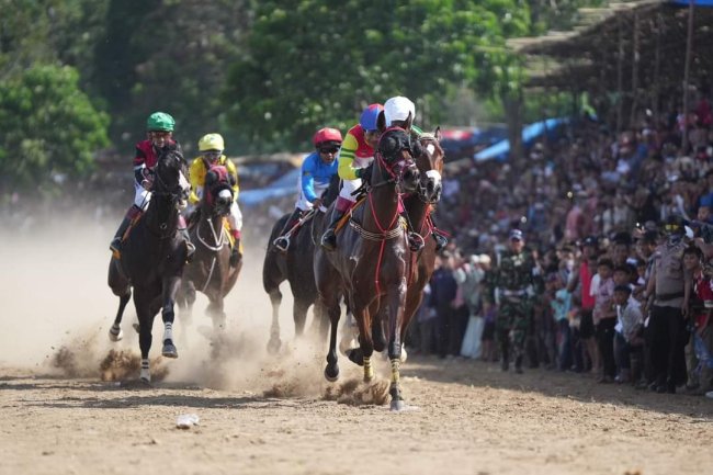Alek Pacu Kuda Berakhir  Eka Putra Berharap November Di Ulang Lagi