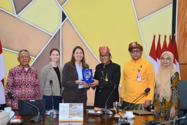 Pemko Padang Bersama University College Copenhagen Dan Unand Bahas Penanganan Pasca Bencana Gempa 2009