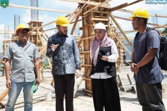 Wako Fadly Amran Tinjau Pembangunan NICU RSUD Padang Panjang 