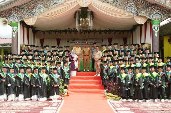 SMP Negeri I Solok Selatan Laksanakan Wisuda Tahfidz Quran