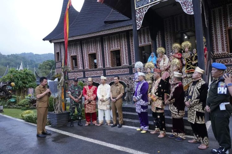 Danjen Akademi TNI Kunjungi Padang Panjang