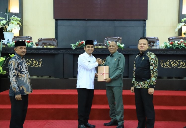 Dihadapan Sidang Paripurna DPRD, Wakil Walikota Solok Sampaikan Nota Penjelasan 4 Ranperda