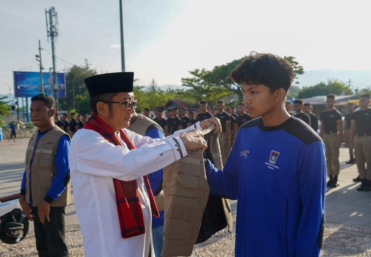 Tidak Buang Sampah Sembarangan, Wako Hendri Septa Luncurkan Inovasi Sipak Santiang