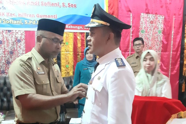 Andi Sofiani, S.Sos Dikukuhkan Sebagai Camat Hiliran Gumanti 