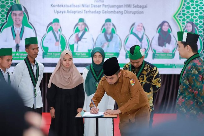 Pengurus HMI Kota Solok Dikukuhkan 