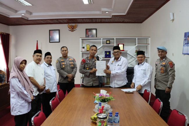 Polres Solok dan Baznas Kabupaten Solok Jalin Kerjasama Entaskan Kemiskinan 