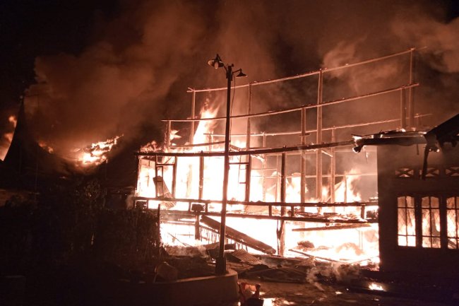 Si Jago Merah Lahap Rumah Gadang Di Jorong Carano Batirai Nagari Rao-Rao