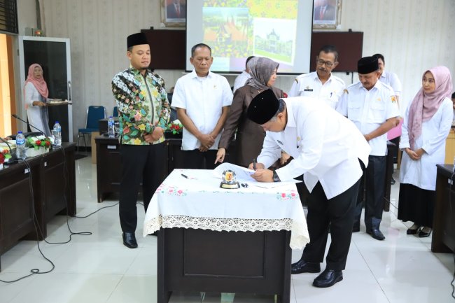 DPRD Bersama Walikota Solok Tanda tangani Kesepakatan KUA PPAS Tahun Anggaran 2024