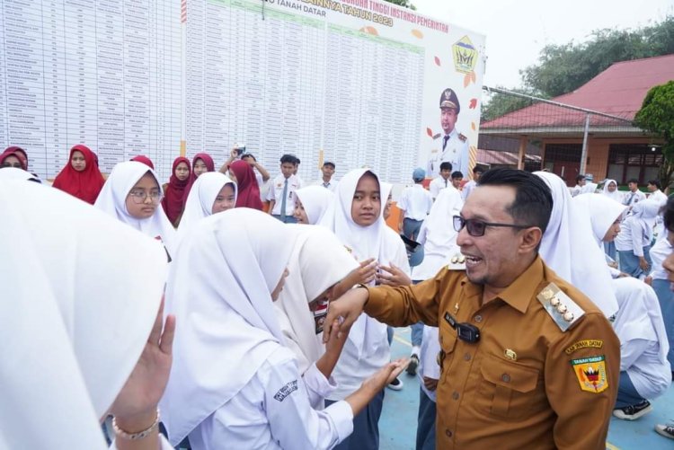 Irup Di SMAN IX Koto, Bupati Eka Putra Hormati Orang Tua Dan Guru