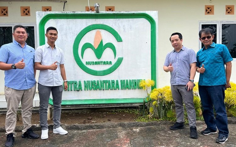 Gandeng PT CPI dan BISI Internasional, Dua Pengusaha Solok, Nofi Candra dan Ardi Alhakim  Bangkitkan Potensi Petani Jagung