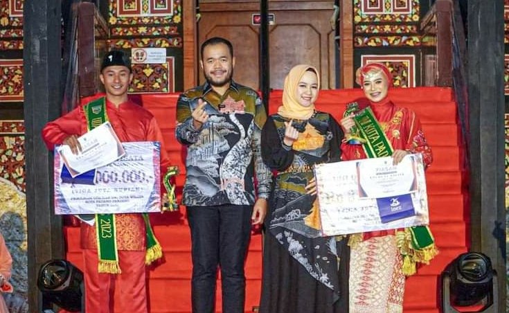 Mikel dan Iftitah Terpilih Sebagai Uda-Uni Duta Wisata Padang Panjang 2023