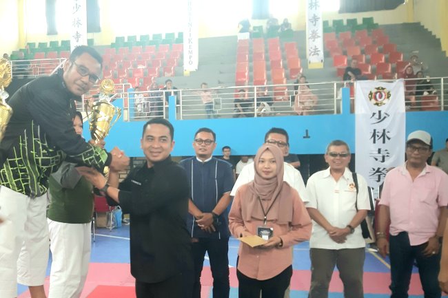 Di Tutup Wawako Ramadhani, Kota Padang Juara Umum Kejurda Kempo 2023 di Kota Solok