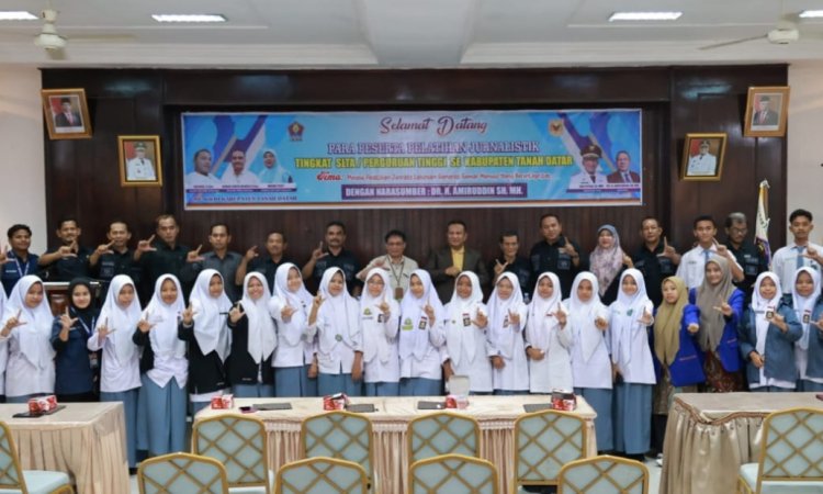 Perkenalkan Jurnalistik ke Kawula Muda, KWRI Tanah Datar Gelar Pelatihan