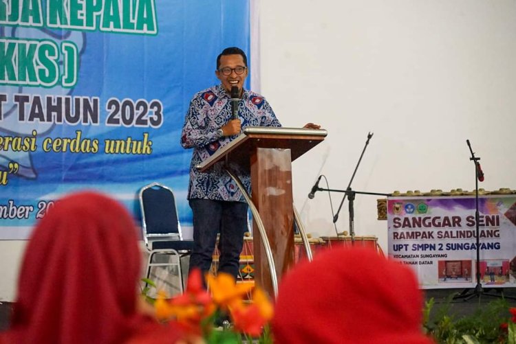 Bupati Tanah Datar Eka Putra Buka MKKS SMP se Sumbar
