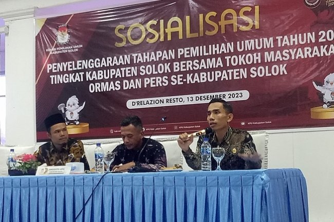Tahapan Penyelenggaraan Pemilu 2024, Disosialisasikan KPU Kabupaten Solok Dihadapan Wartawan dan Ormas