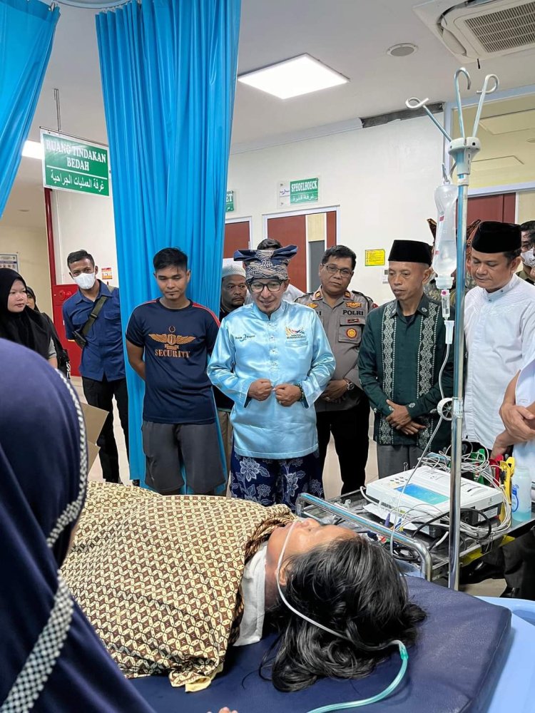 Bupati Eka Putra Besuk Mira Susanti Korban Tersambar Petir. Jangan Pikirkan Biaya Perawatan 