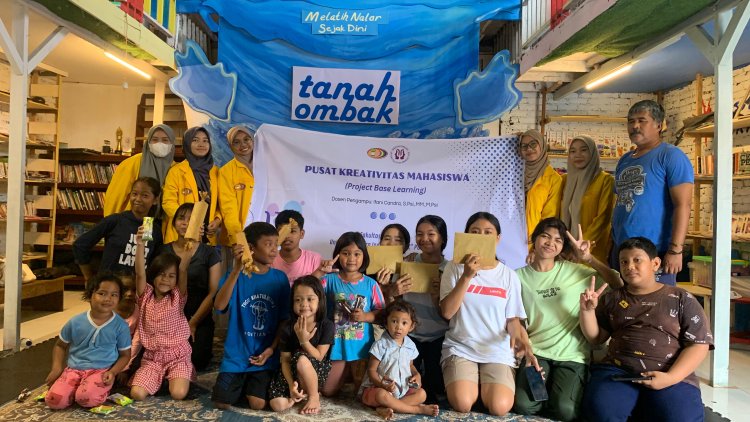 Fakultas Psikologi UPI Padang Sosialisasi  Kognisi Sosial di Rumah Baca Tanah Ombak