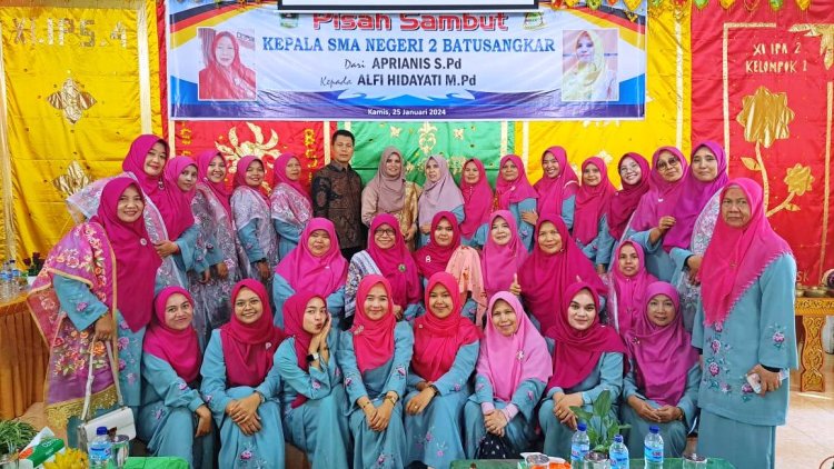 Dijabat Plt Selama 7 Bulan, Akhirnya SMA N 2 Batusangkar Miliki Kepsek Definitif