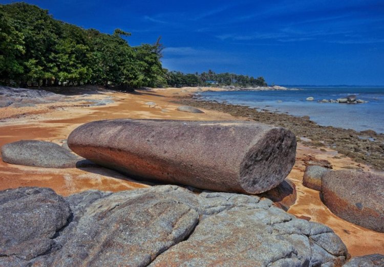 Tujuan Wisata Desa Temajuk, Paloh, Kabupaten Sambas