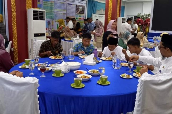Serti Bermimpi Arif Kurnia dan Keluarga Bermalam di Rumah Dinas Wali Kota Padang