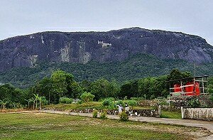 Bukit Kelam,  Batu Monolit Terbesar di Dunia Pantulkan Keindahan di Kabupaten Sintang, Kalbar