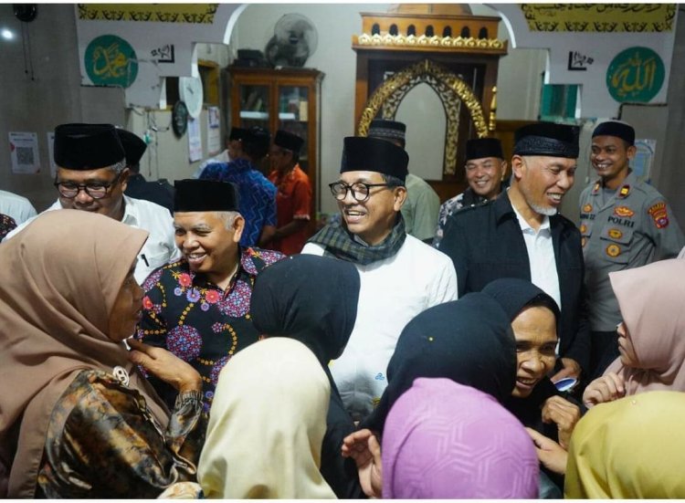 Viral di Medsos, Bupati Solsel Sampaikan Aspirasi Perbaikan Jalan Air Dingin Kabupaten Solok ke Gubernur Mahyeldi 