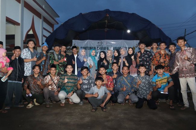 Gandeng Pemuda Rancamekar Seungit, Angela Pramudita Bersama Profemista Team Santuni Yatim dan Dhuafa