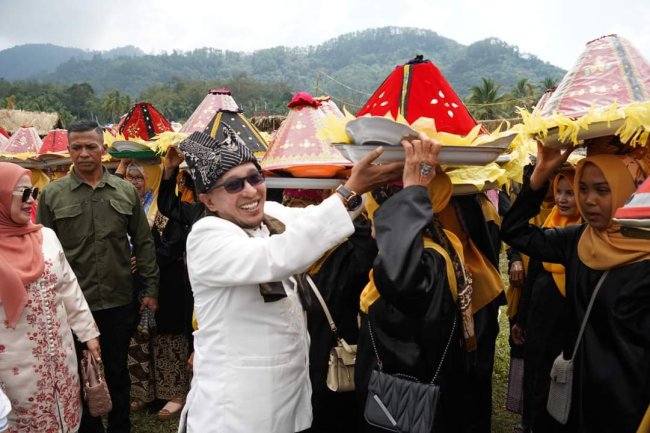 Festival Saghibu Dulang Di Nagari Jeruk Purut Tanjung Barulak 