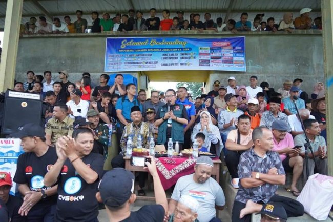 Di Buka Bupati Eka Putra Turnamen Sepakbola Jordus Cup XX Resmi Di Tabuh