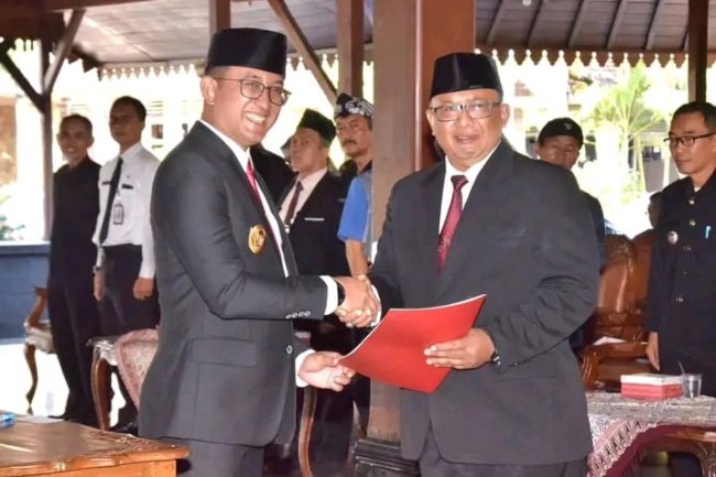 Pj Bupati Hanung Lantik Agus Nur Hadie Menjadi Pj Sekda Banyumas