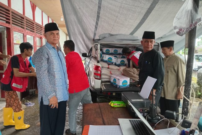 KAN Lubuak Sikarah dan Bundo Kanduang Kota Solok Salurkan Bantuan untuk korban Galodo Luhak Tanah Datar