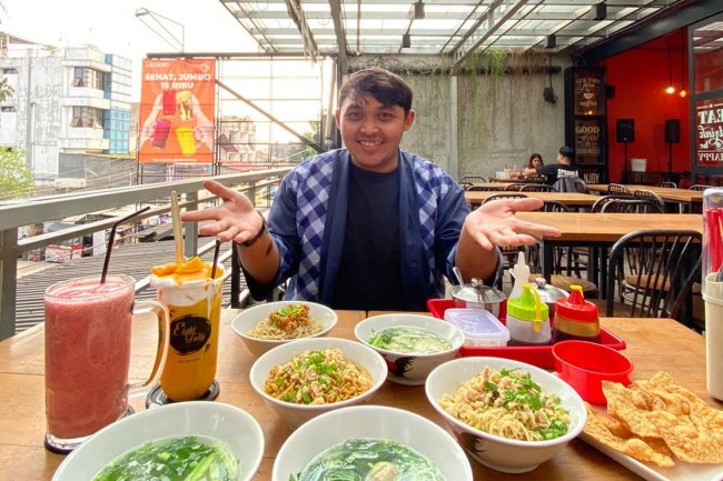 Mengenal Adi Sutrisno Content Creator asal Bandung