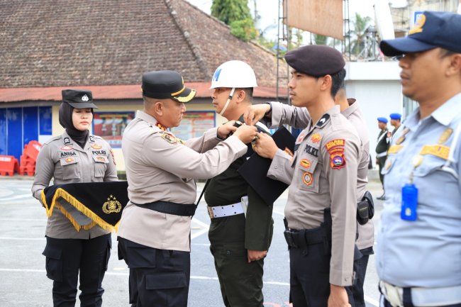 Jelang Pilkada, Polres Solok Kota Lakukan Apel Gelar Pasukan Operasi Mantap Praja Singgalang 2024
