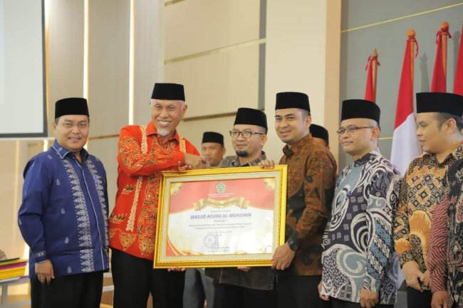 Mesjid Agung Al Muhsinin Kota Solok Terima Anugerah Masjid Percontohan dan Ramah (AMPERA) Tahun 2024