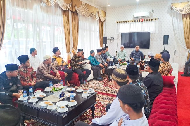 Forum Komunikasi Pondok Pesantren (FKPP) Temui Bupati Solok 