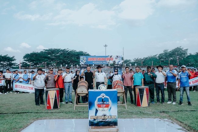 Bupati Solok Buka Turnamen Sepakbola BSC III 2024.
